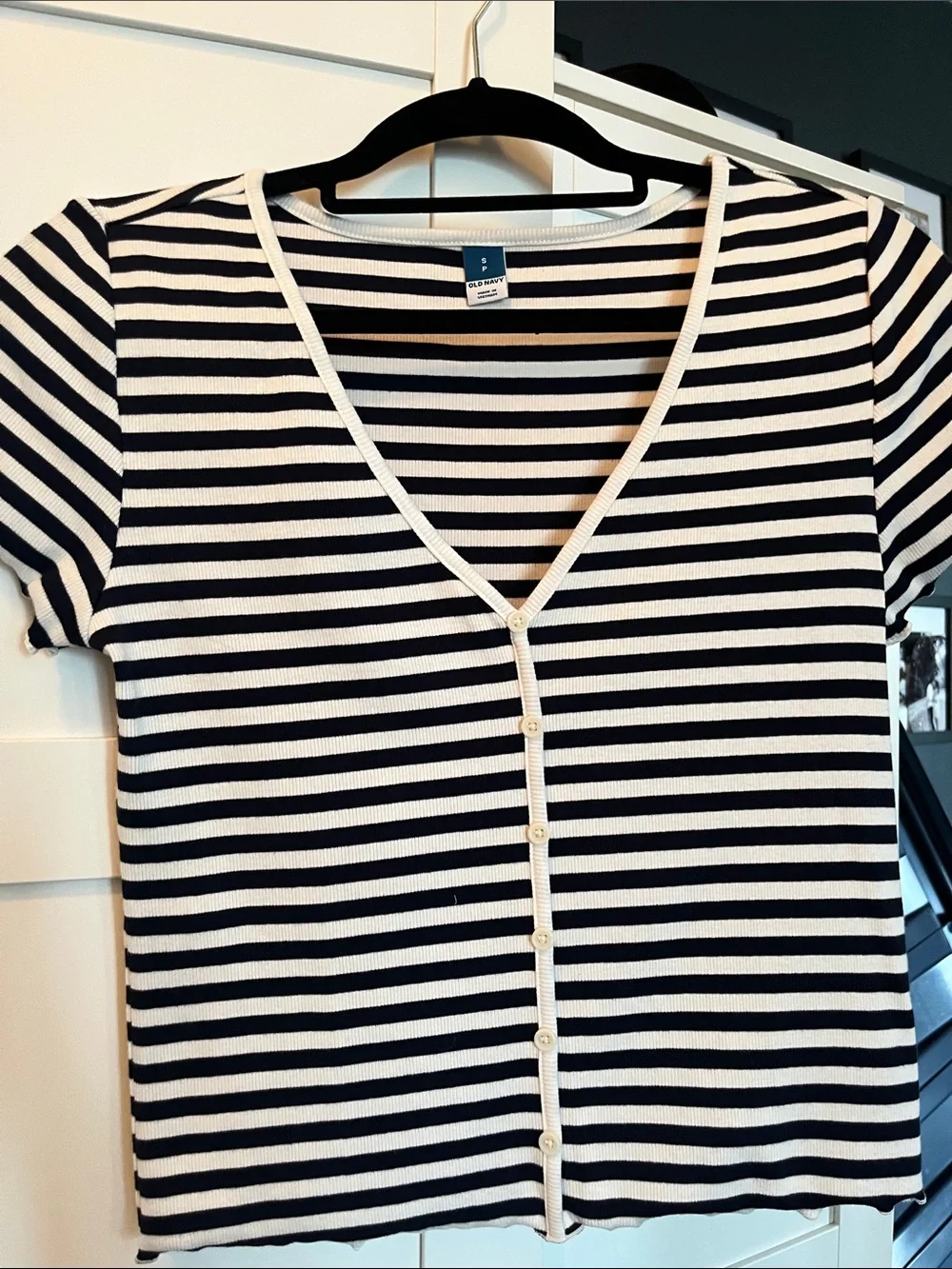 Old Navy Black & White Striped V-Neck Button Front Tee - Picture 3 of 6